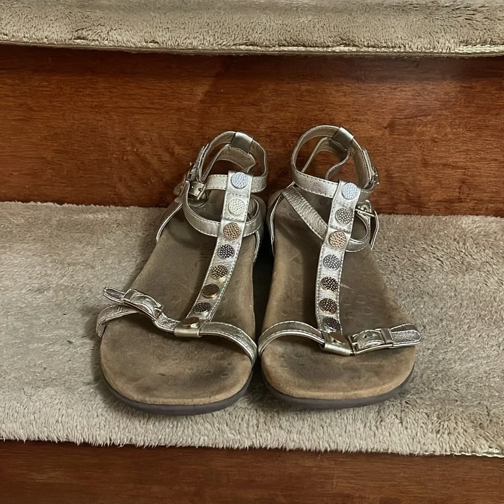 Vionic Women's Metallic Sandals Size 9 - Picture 2 of 11